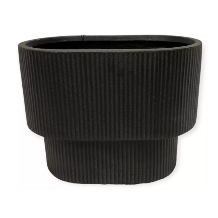 czarna donica ogrodowa, zewnętrzna.png